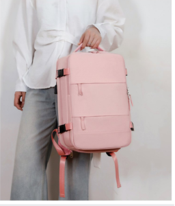 Scientific layered design for rational storage, meeting the large-capacity needs of daily commuting and business trips