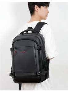 A commuter laptop bag that combines practicality and good looks, suitable for both men and women
