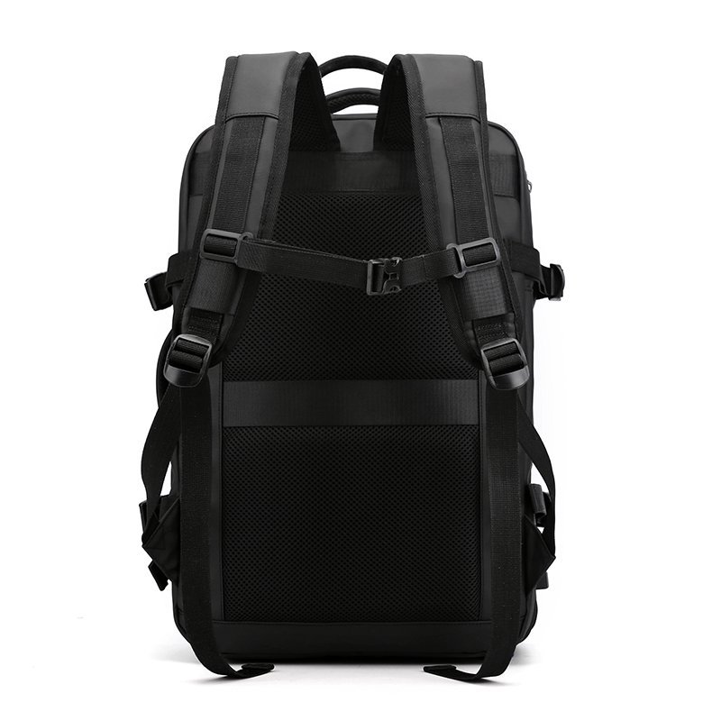 A new choice for workplace commuting, a business-style nylon backpack