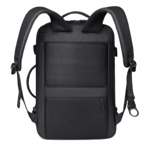 Large-capacity computer backpack for more organized storage
