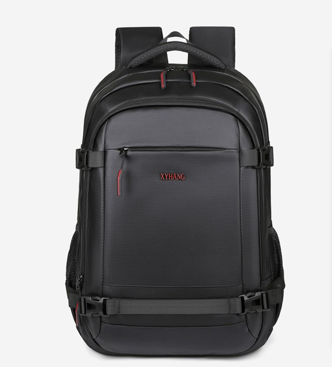 A commuter laptop bag that combines practicality and good looks, suitable for both men and women